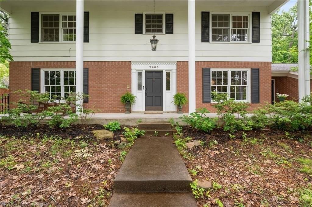 2400 Houston St - Photo 2 of 50