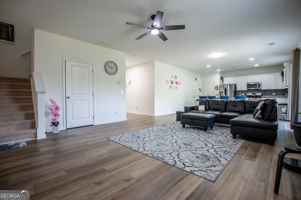 194 Rivulet Dr - Photo 5 of 19