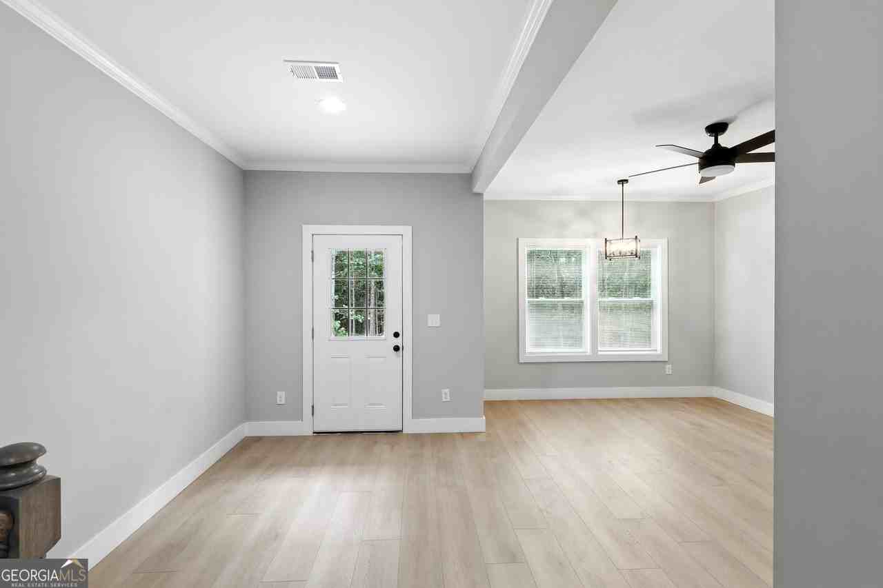 232 Brad St #A - Photo 4 of 16
