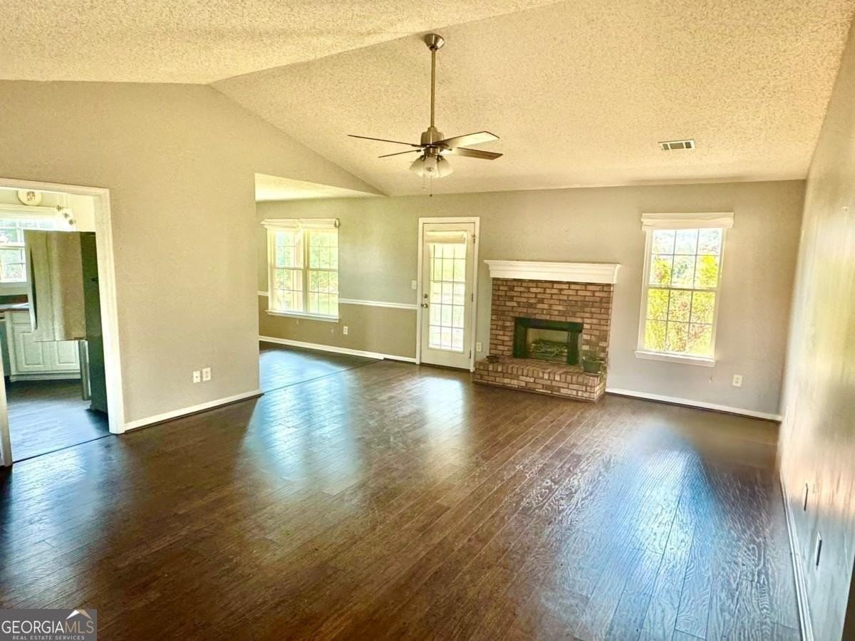 211 Lucas Way - Photo 4 of 10