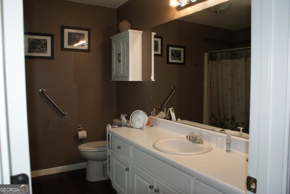 211 Lucas Way - Photo 7 of 10