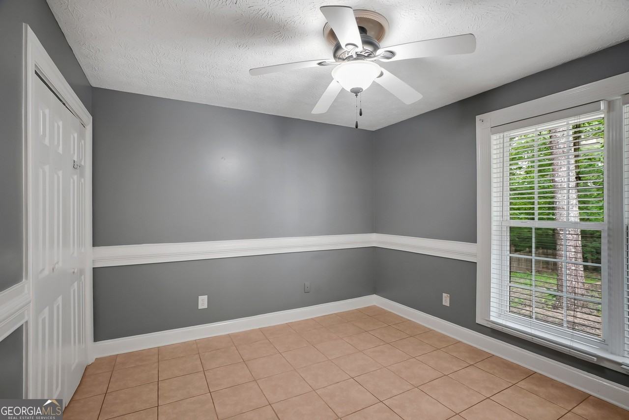 217 Wynnmeade Pkwy - Photo 6 of 24