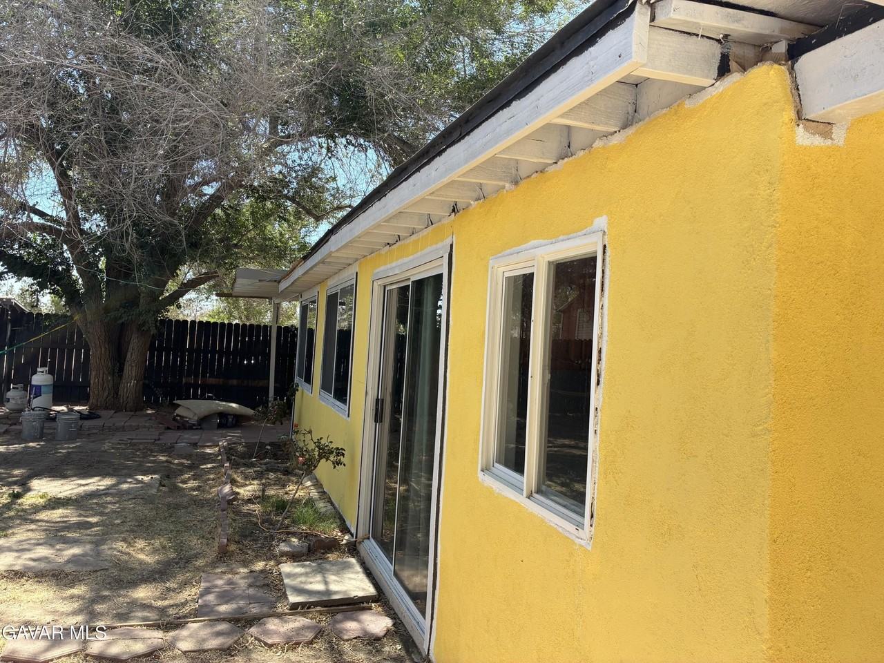 9132 E Avenue S8 - Photo 2 of 20