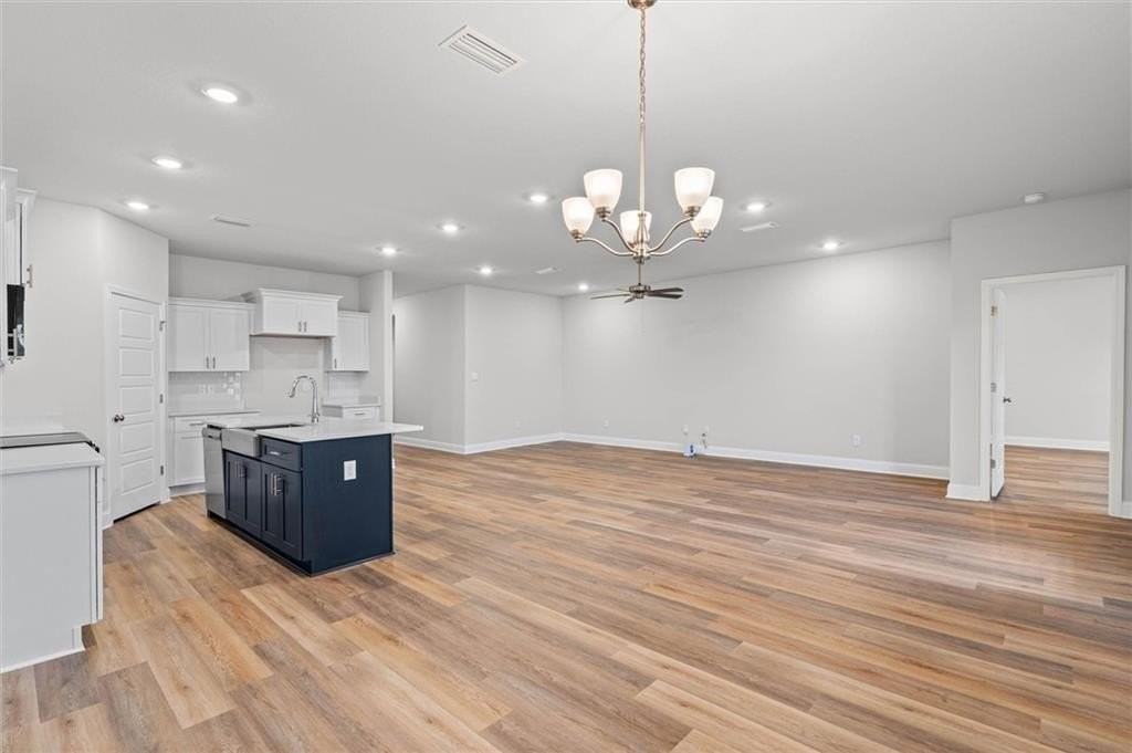 7307 Hawkins Mnr - Photo 3 of 14