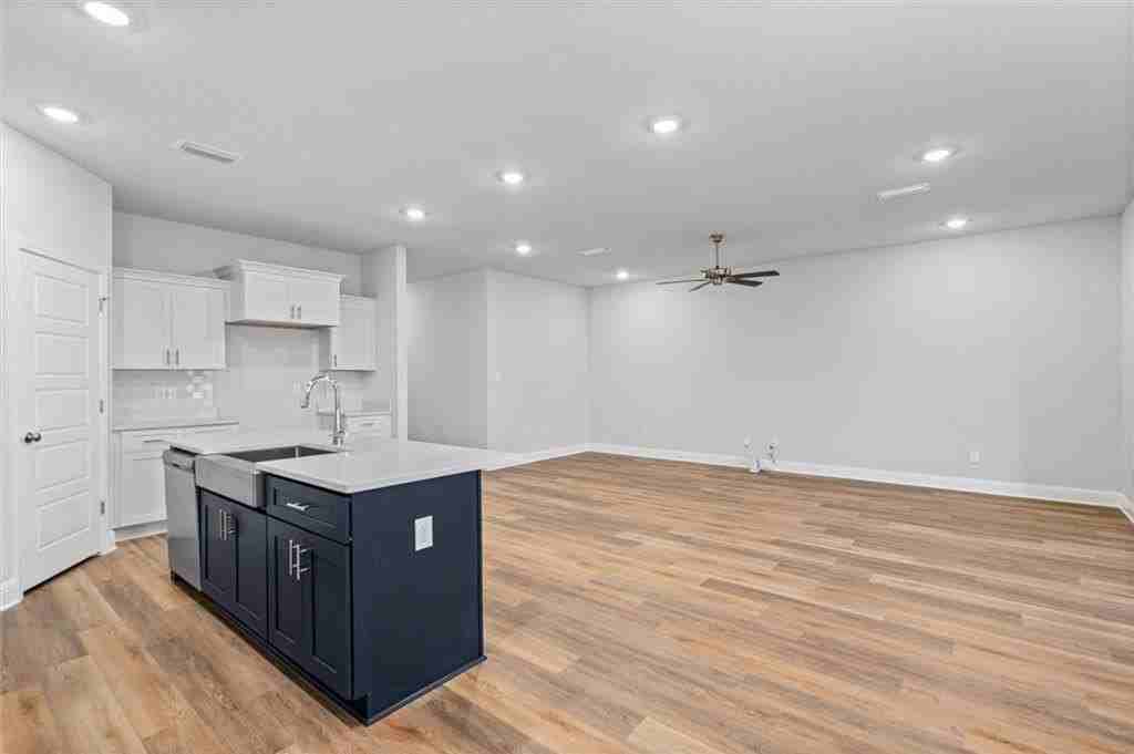 7307 Hawkins Mnr - Photo 5 of 14