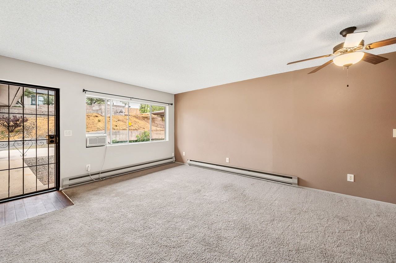 201 E Aubrey St #1 - Photo 3 of 16