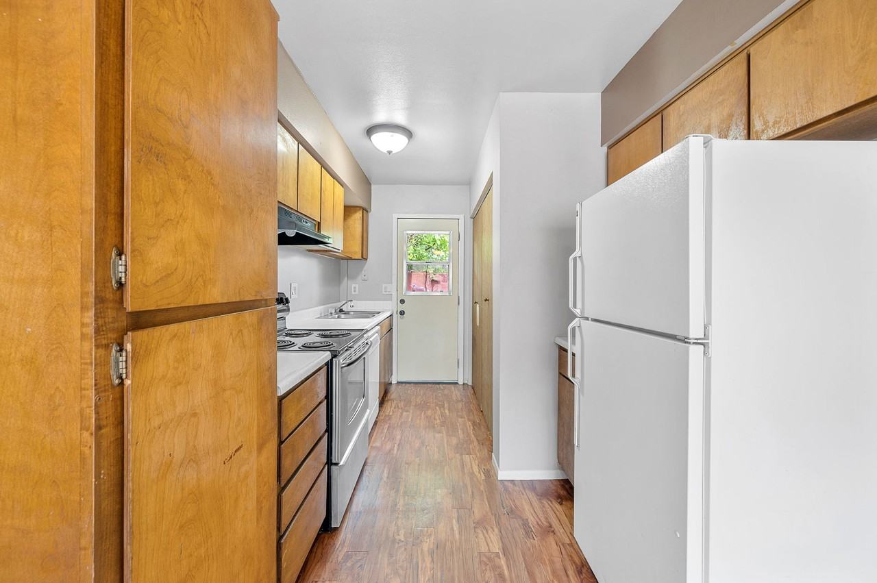 201 E Aubrey St #1 - Photo 6 of 16