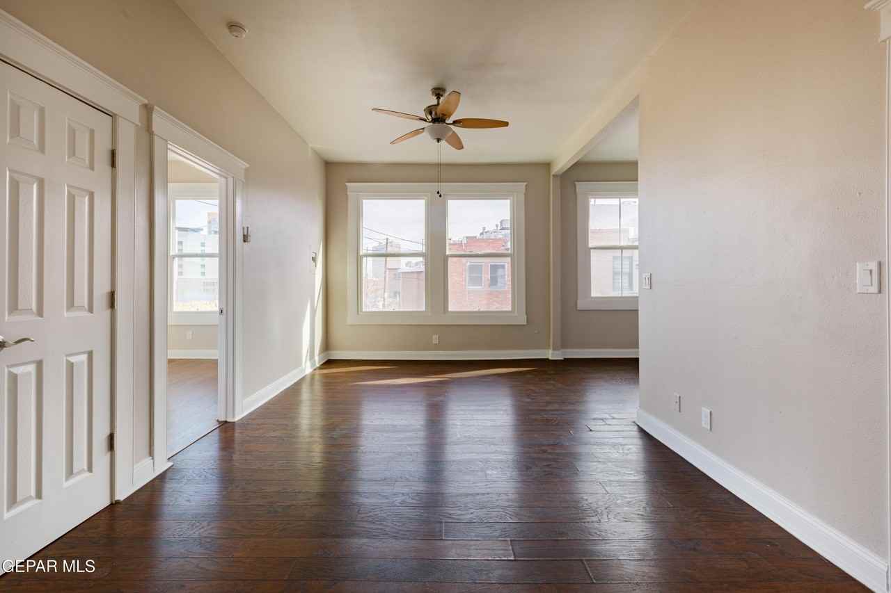 521 W Missouri Ave #12 - Photo 2 of 13