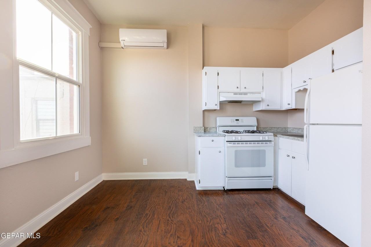 521 W Missouri Ave #12 - Photo 4 of 13