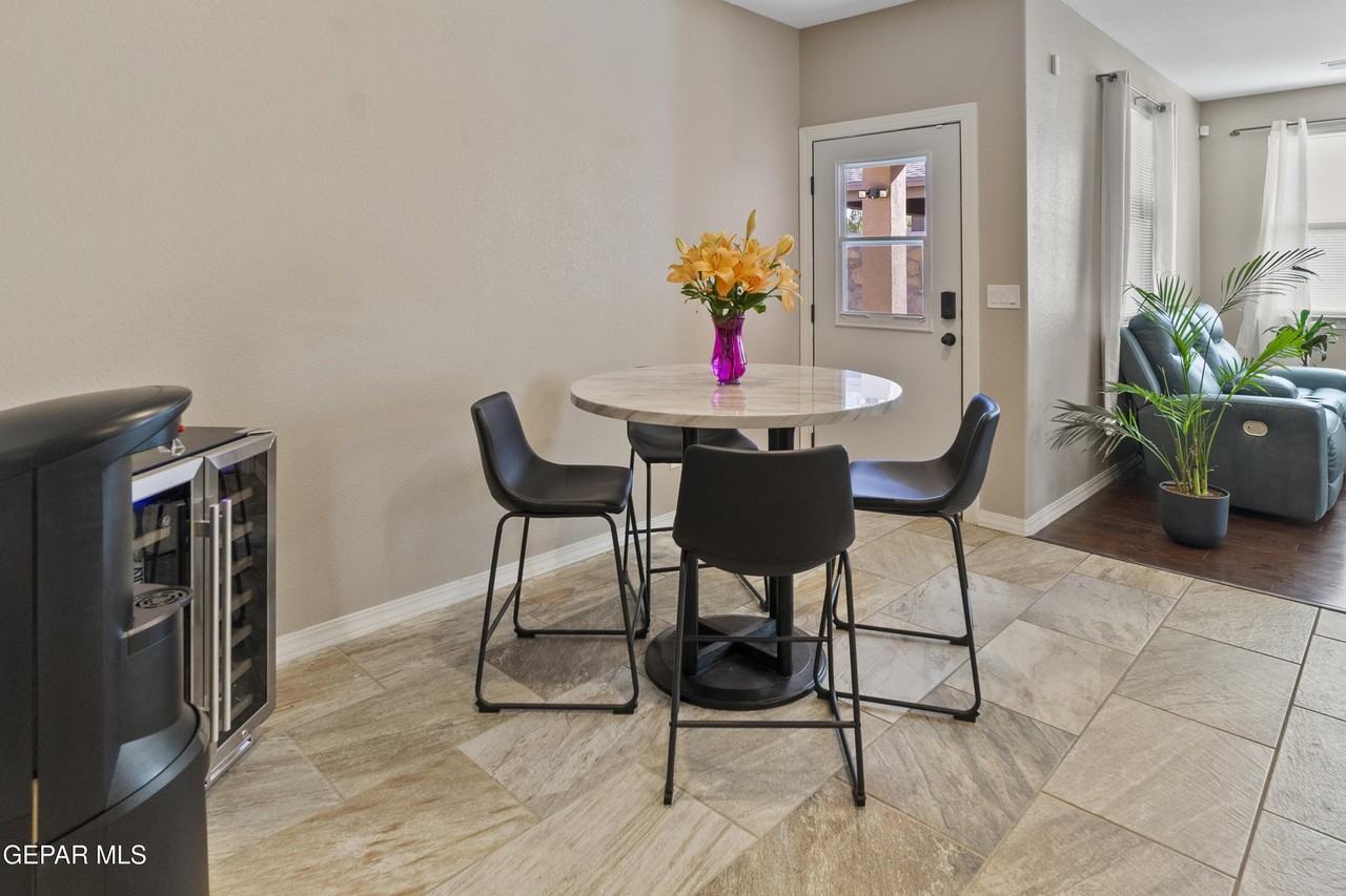 2057 Howard Jones Pl - Photo 7 of 17