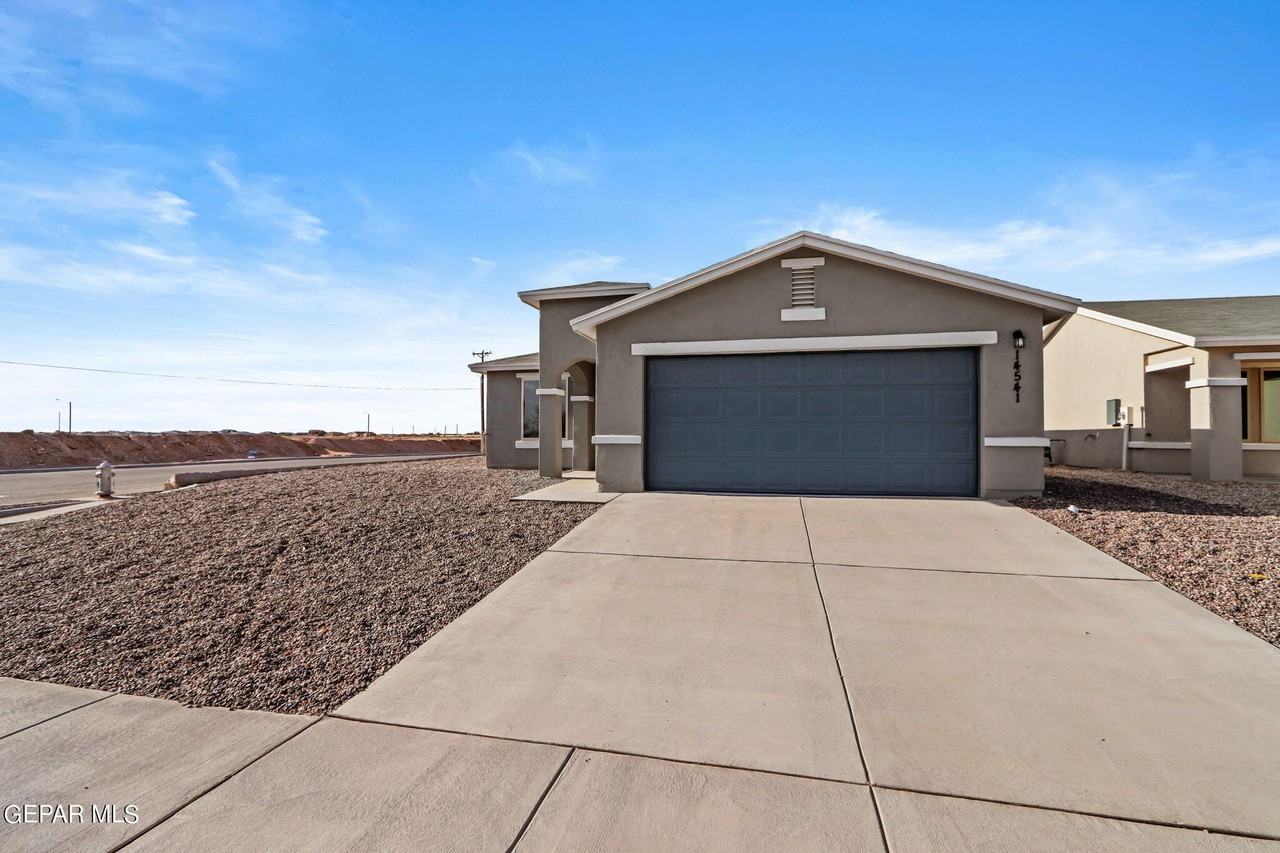 14541 Faxon Yucca Ave - Photo 2 of 22