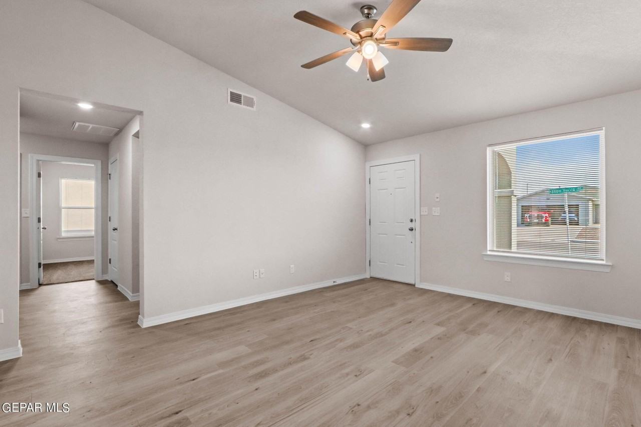 14541 Faxon Yucca Ave - Photo 4 of 22