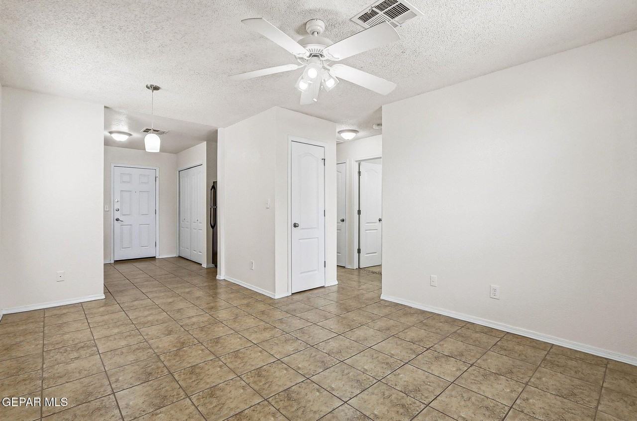 12320 Robert Dahl Dr - Photo 4 of 19
