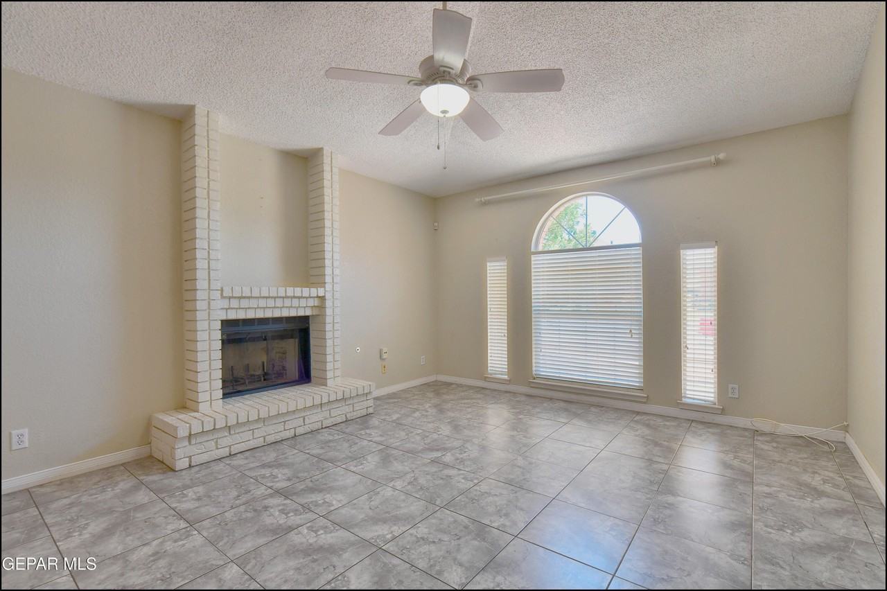 7317 Desierto Rico Ave - Photo 7 of 38