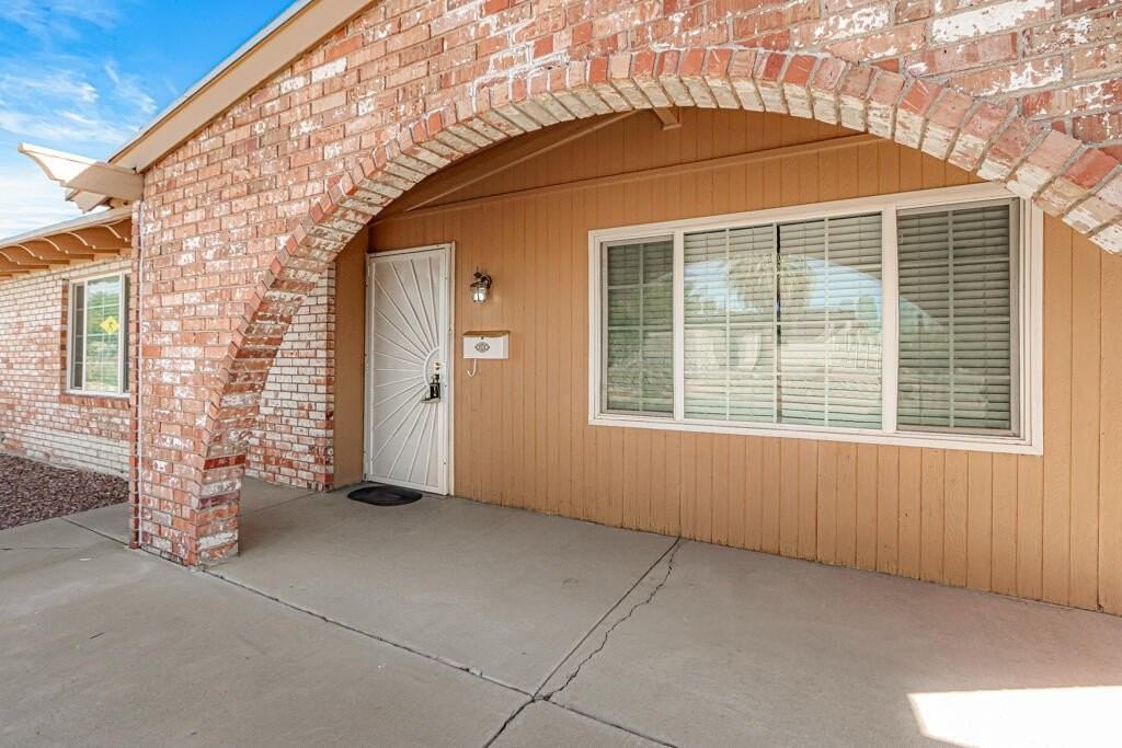 1600 Sumac Dr - Photo 2 of 38