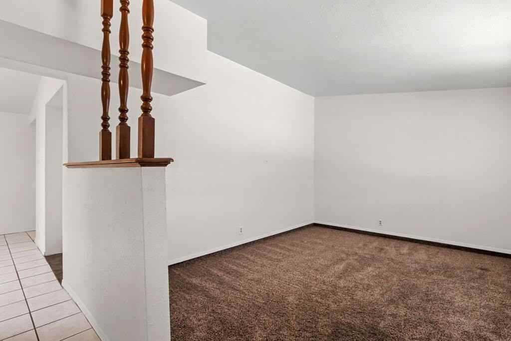 1600 Sumac Dr - Photo 4 of 38