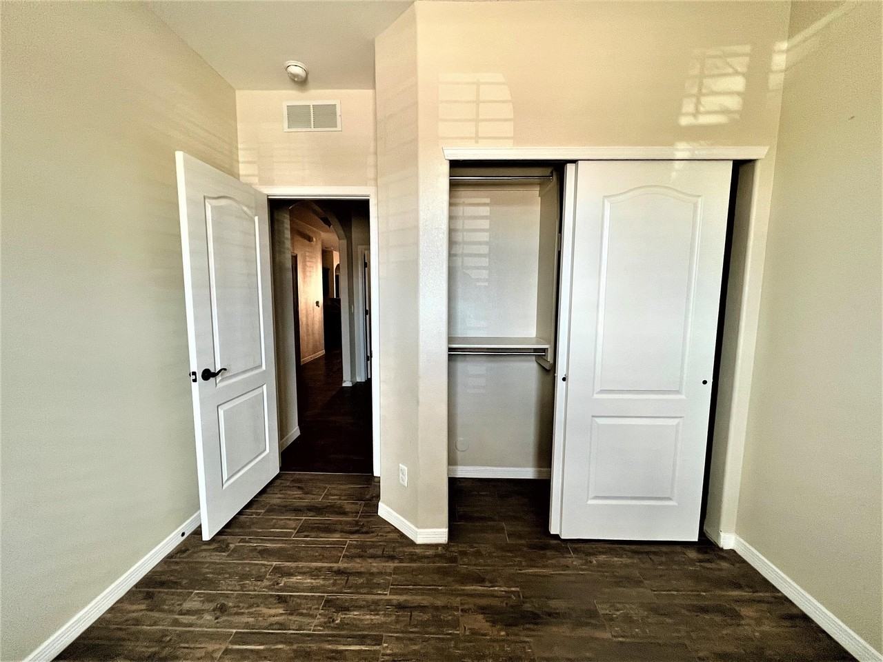 14529 Smokey Point Dr - Photo 4 of 24