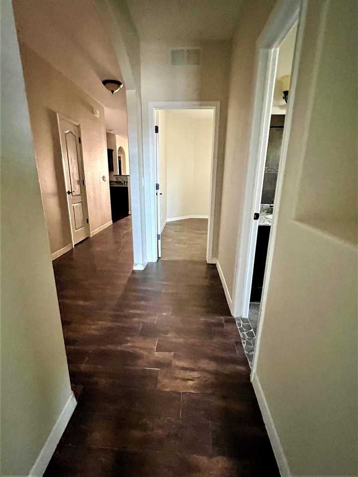 14529 Smokey Point Dr - Photo 5 of 24