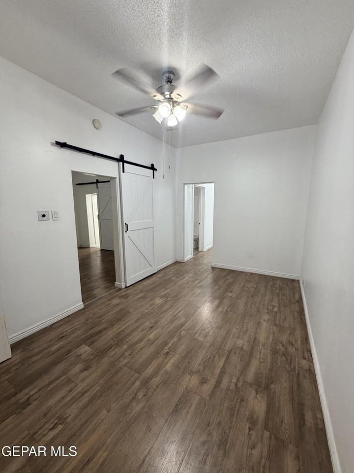2221 Bassett Ave #A - Photo 4 of 13