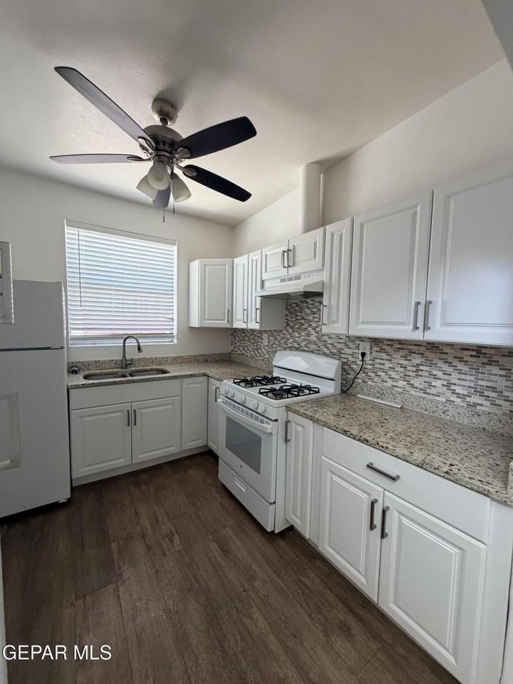 2221 Bassett Ave #A - Photo 5 of 13