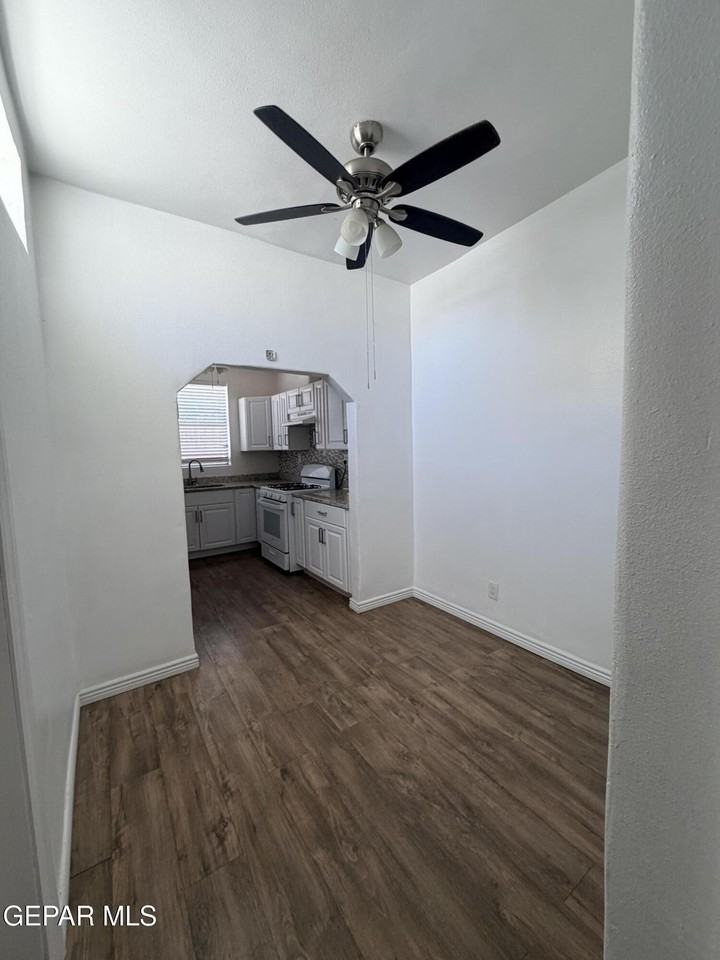 2221 Bassett Ave #A - Photo 7 of 13