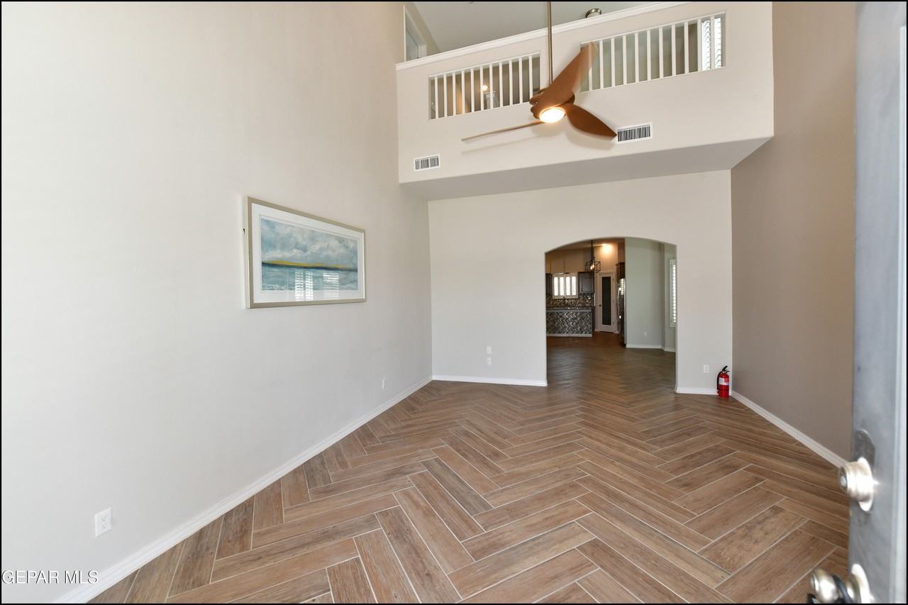 6933 Copper Town Dr - Photo 5 of 48