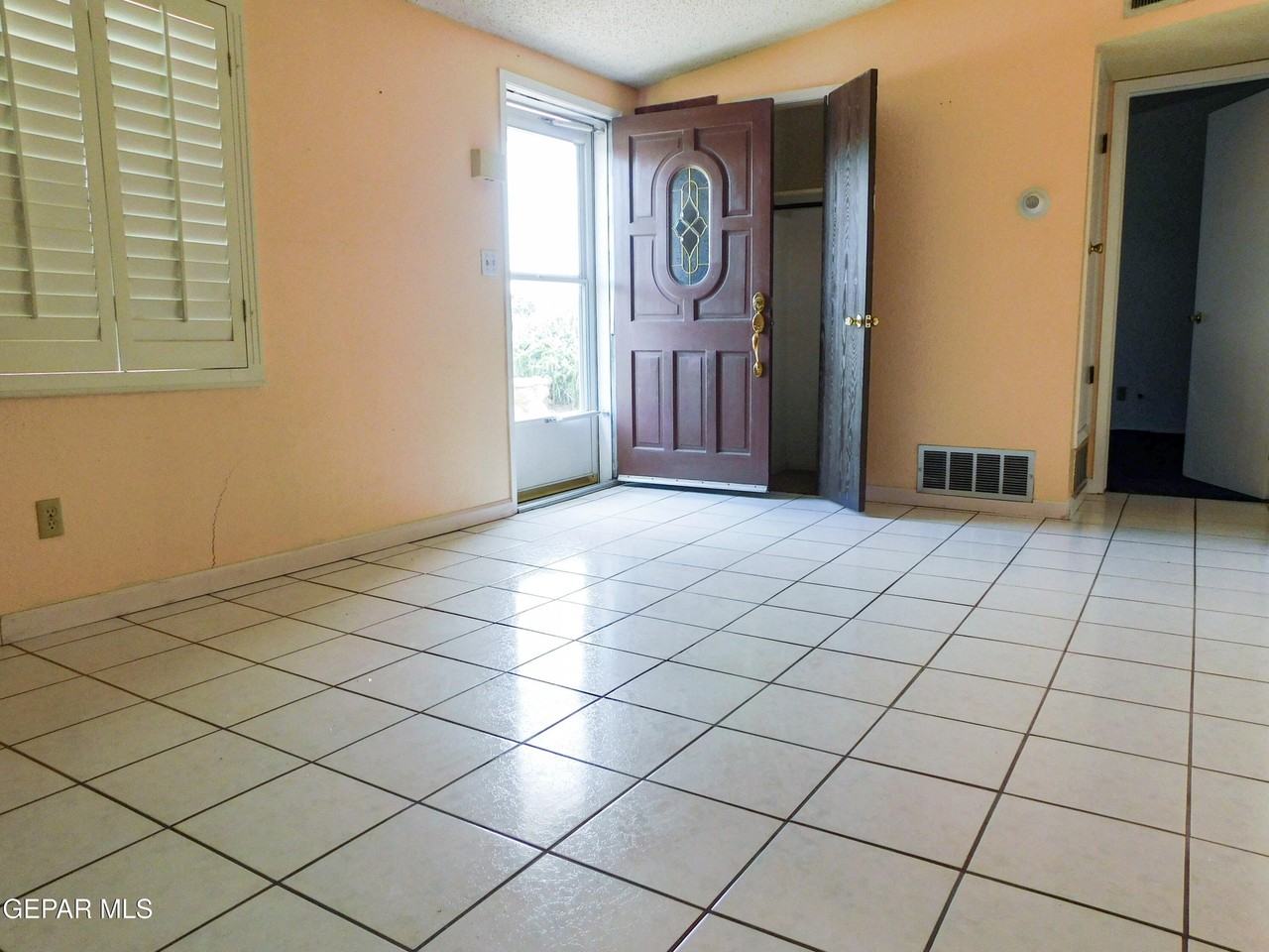 1013 Le Barron Rd - Photo 7 of 31
