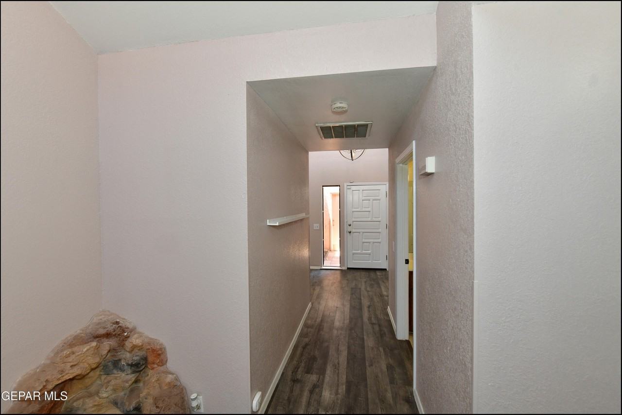 3212 Canyon Point Ln - Photo 6 of 50