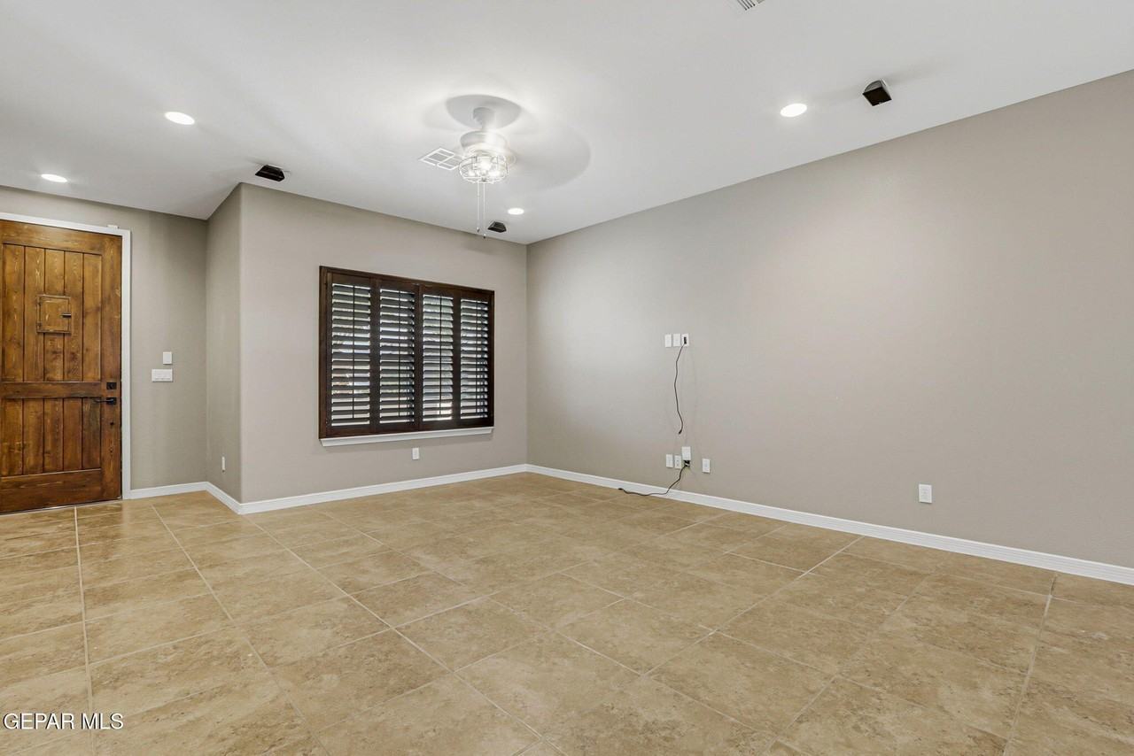 14208 Poets Rock Ln - Photo 5 of 36