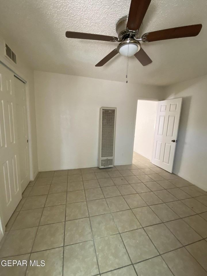 8919 Norton St #3 - Photo 5 of 7