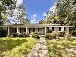 featured image of 1001 Darling Ave