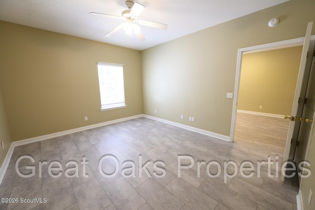 456 Moss Creek Ln - Photo 4 of 9