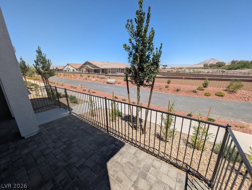484 Golden Myna Ave - Photo 4 of 27