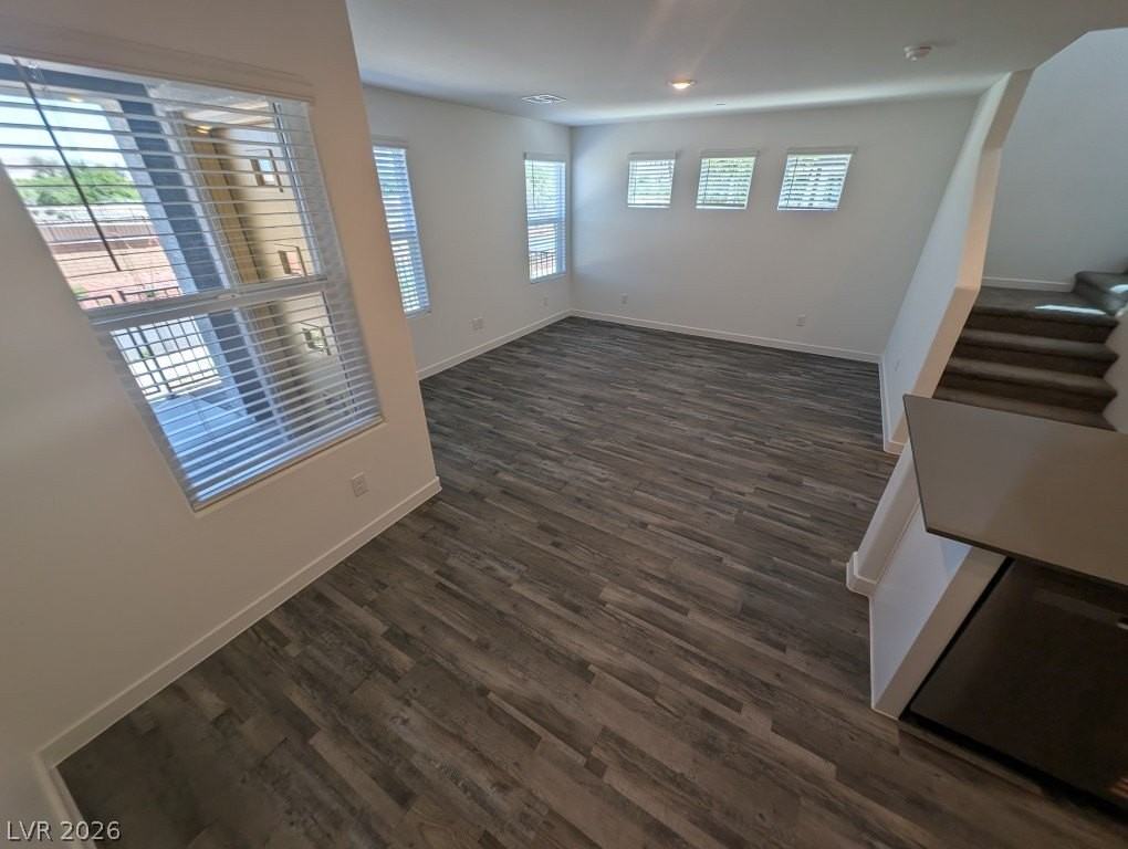 484 Golden Myna Ave - Photo 7 of 27