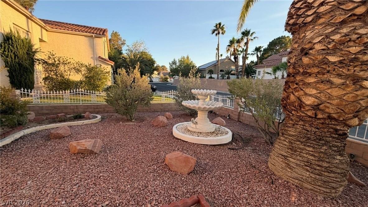4844 Jadero Dr - Photo 2 of 32