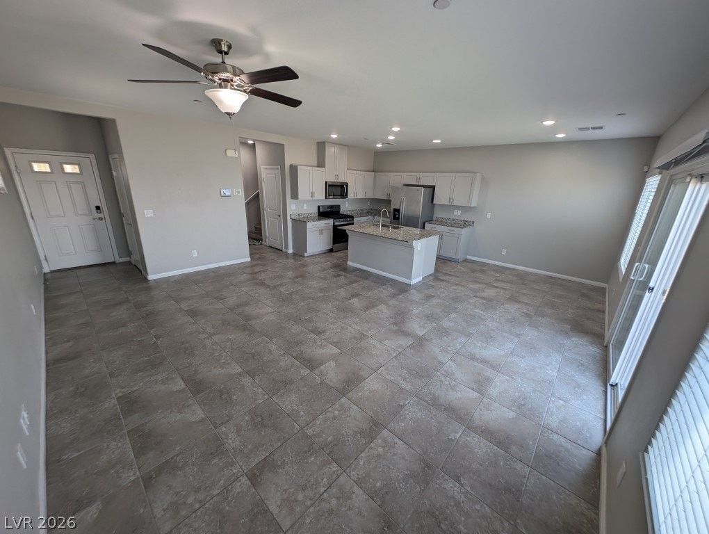 5224 Sunstone Mesa Dr - Photo 4 of 35