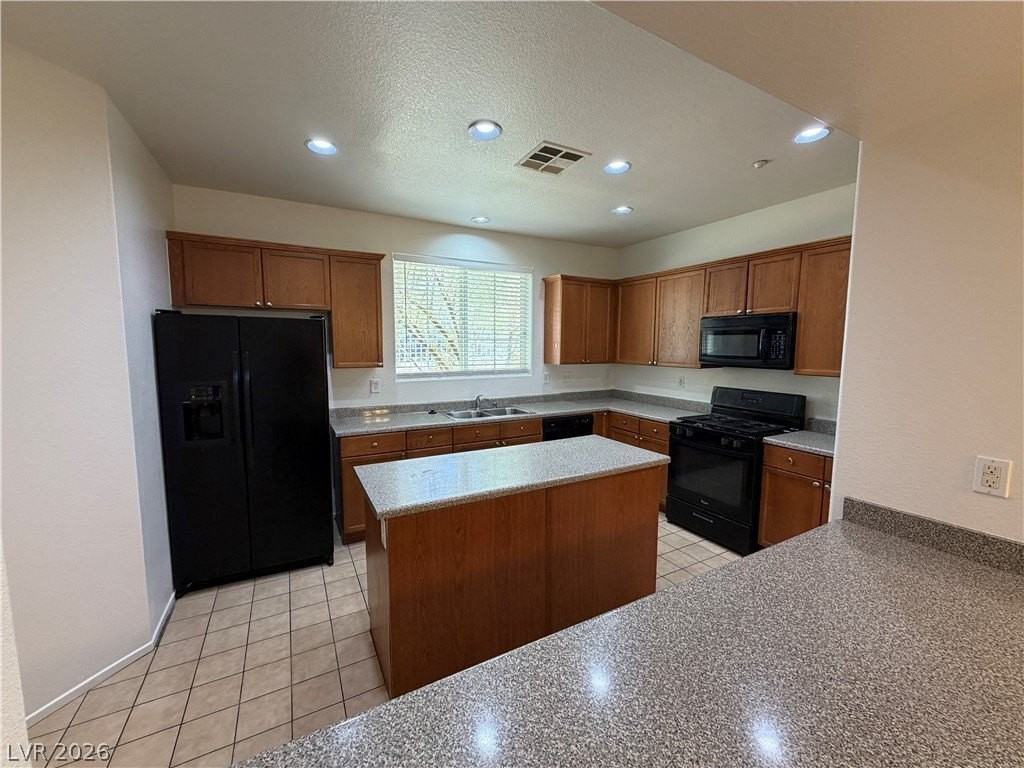 9033 Attractive Ct - Photo 3 of 29