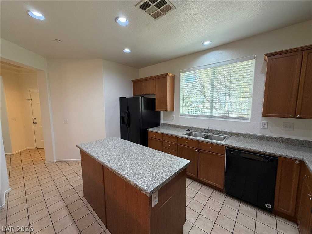 9033 Attractive Ct - Photo 4 of 29