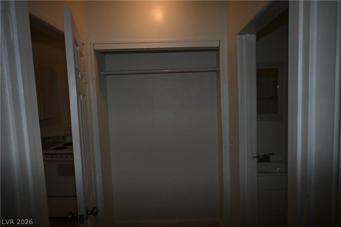 1007 C St #3 - Photo 5 of 11