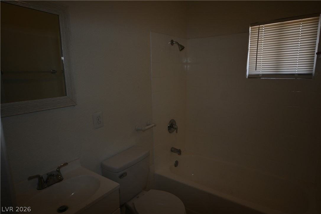 1007 C St #3 - Photo 6 of 11
