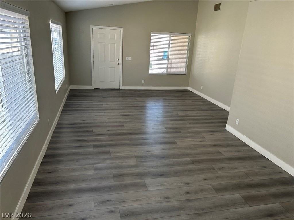 9411 Morehouse Pl - Photo 3 of 14