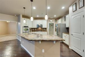 featured image of 1077 Hickory Park St