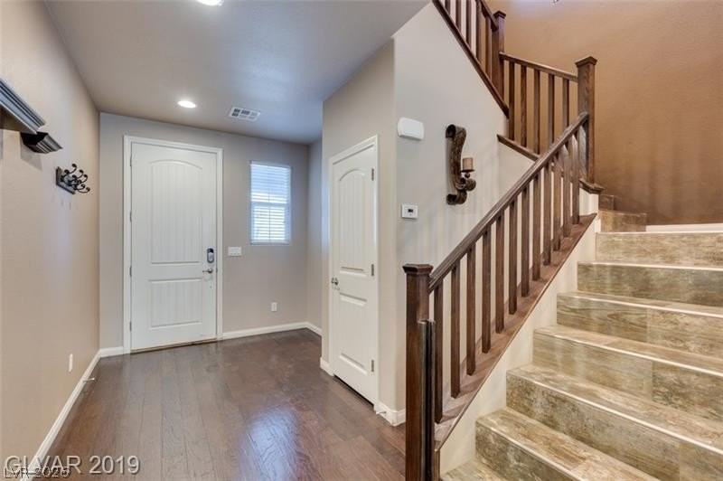1077 Hickory Park St - Photo 6 of 12