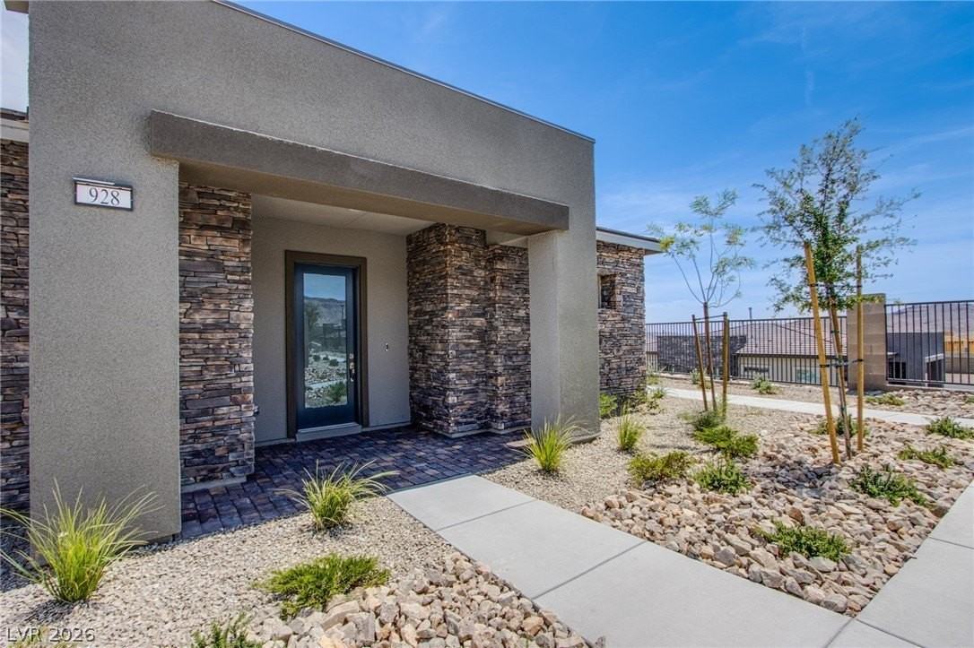928 Allister Fields Ln - Photo 3 of 47