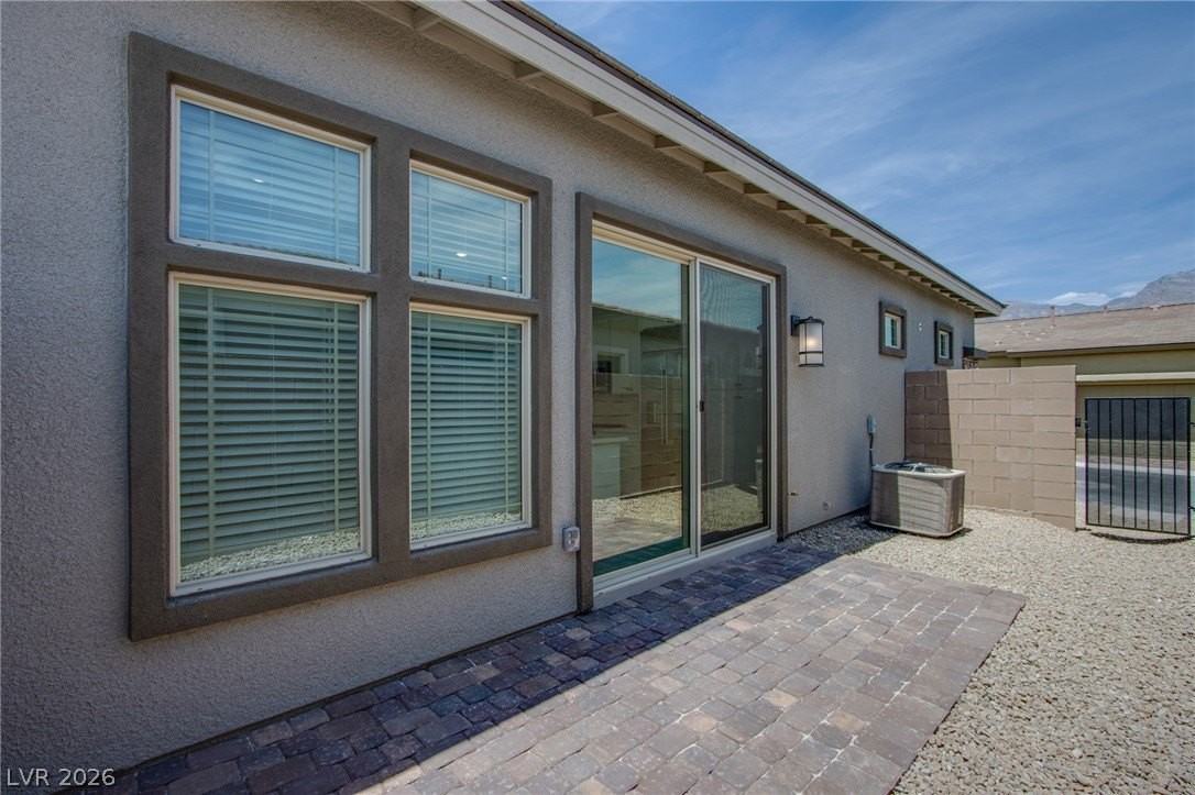 928 Allister Fields Ln - Photo 4 of 47
