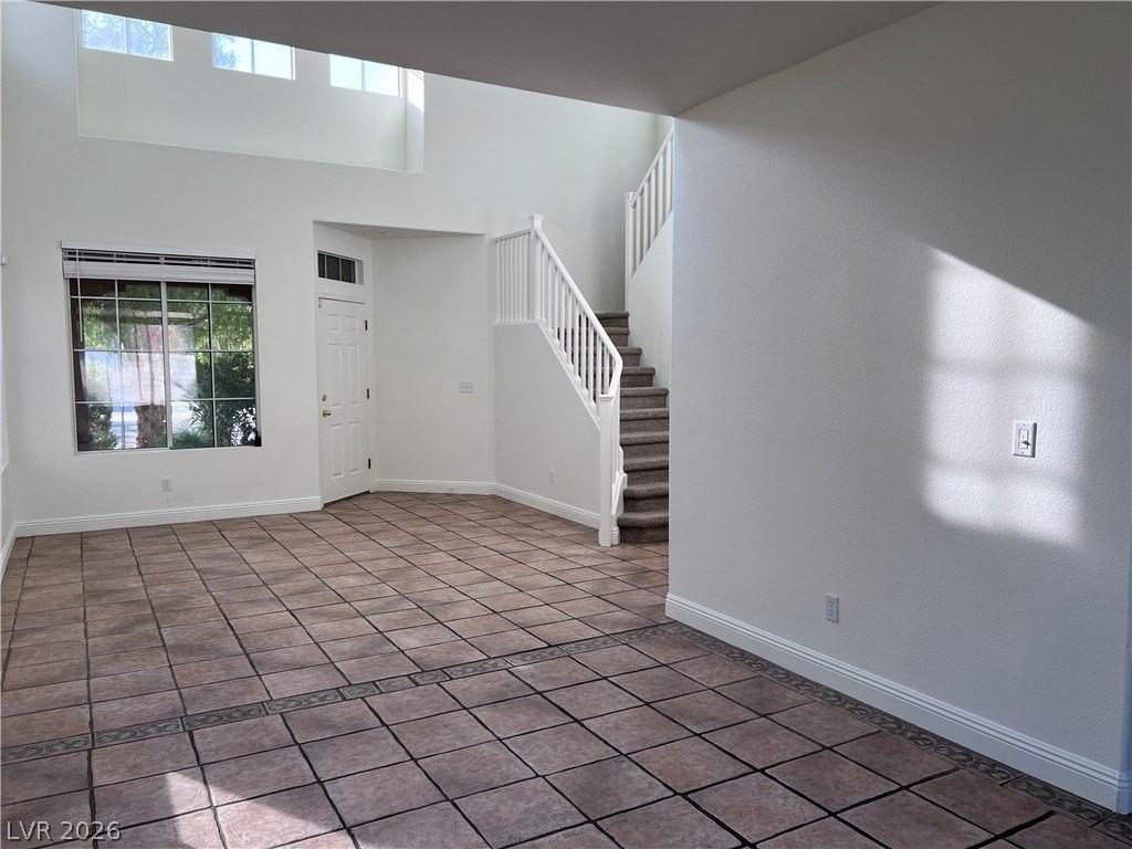 3031 Scenic Valley Way - Photo 7 of 28