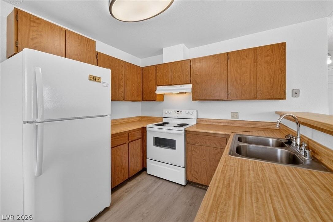 2702 Alicialynn Way #D - Photo 7 of 14