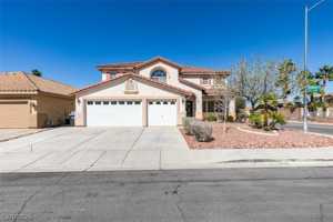 featured image of 2722 Woodflower Ave