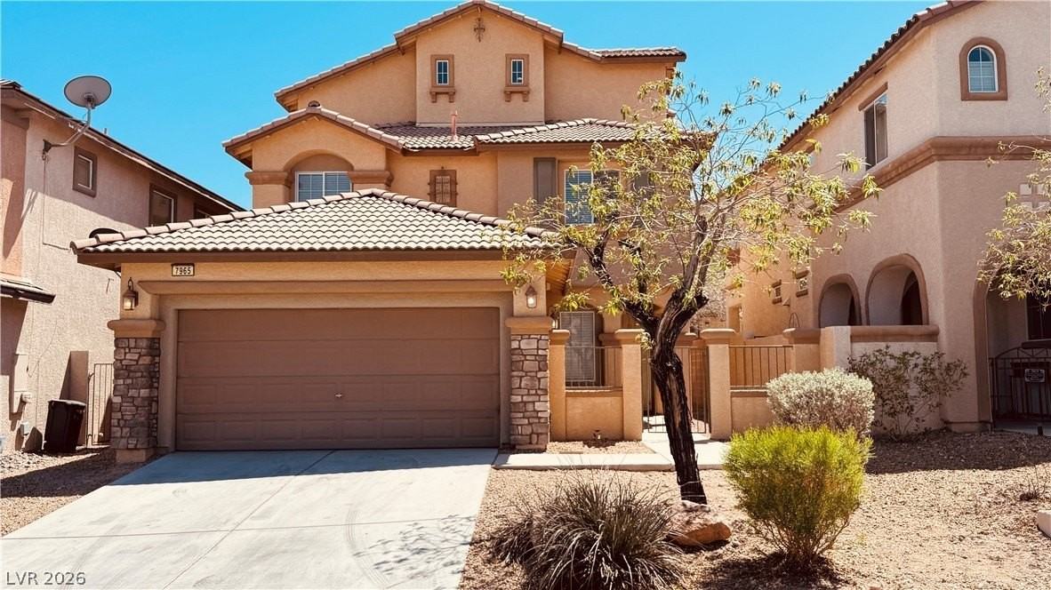 7965 Limestone Arch Ave - Photo 2 of 40