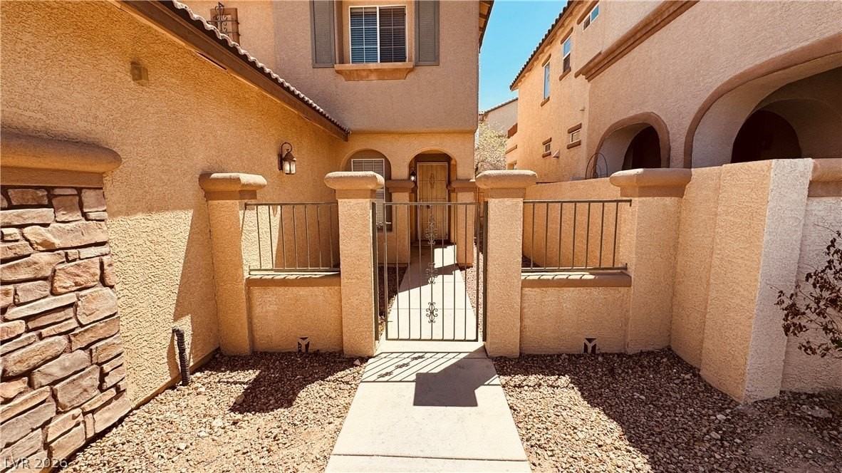 7965 Limestone Arch Ave - Photo 3 of 40
